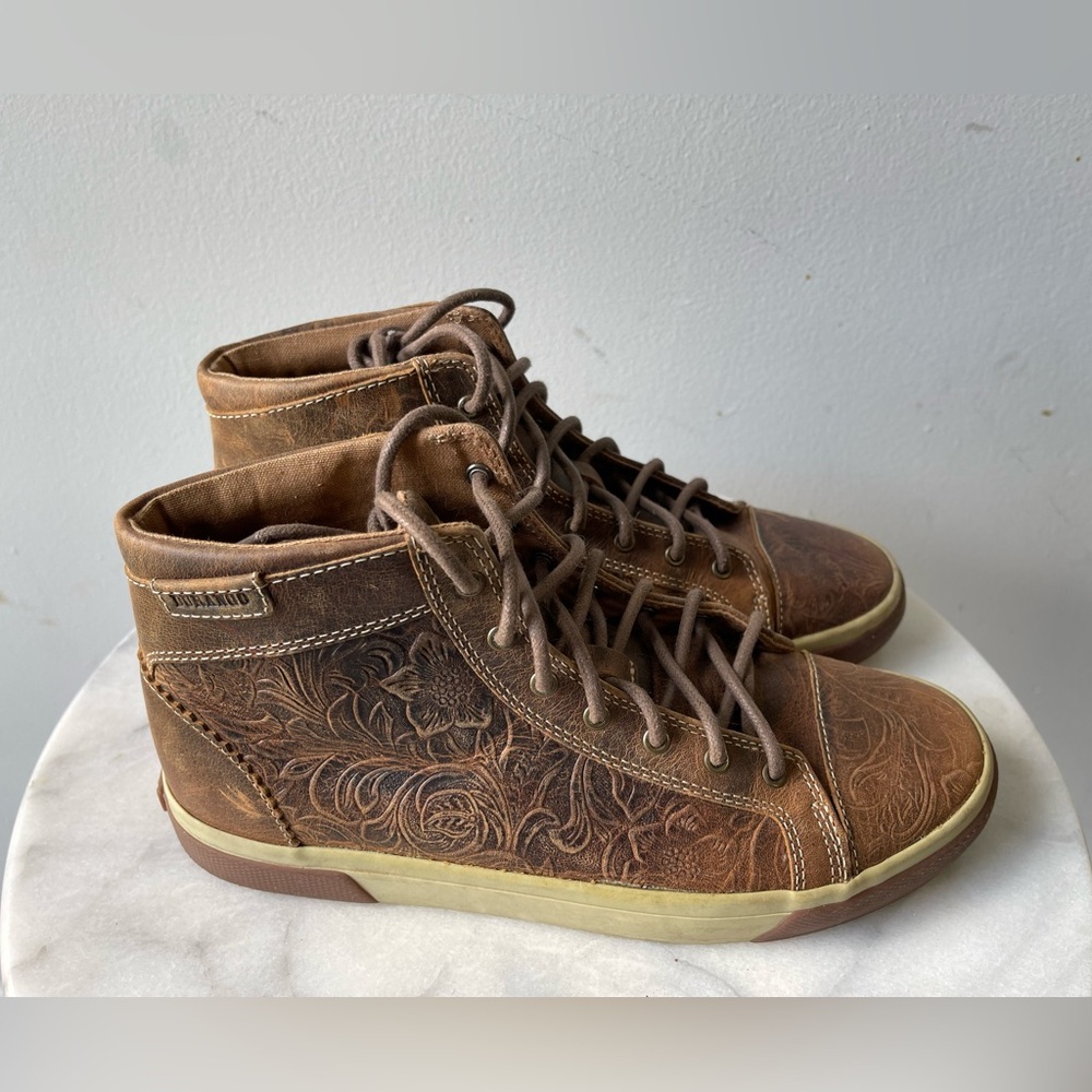 Durango Women’s Shoes Music City Western Floral Embossed High Top size 7.5
